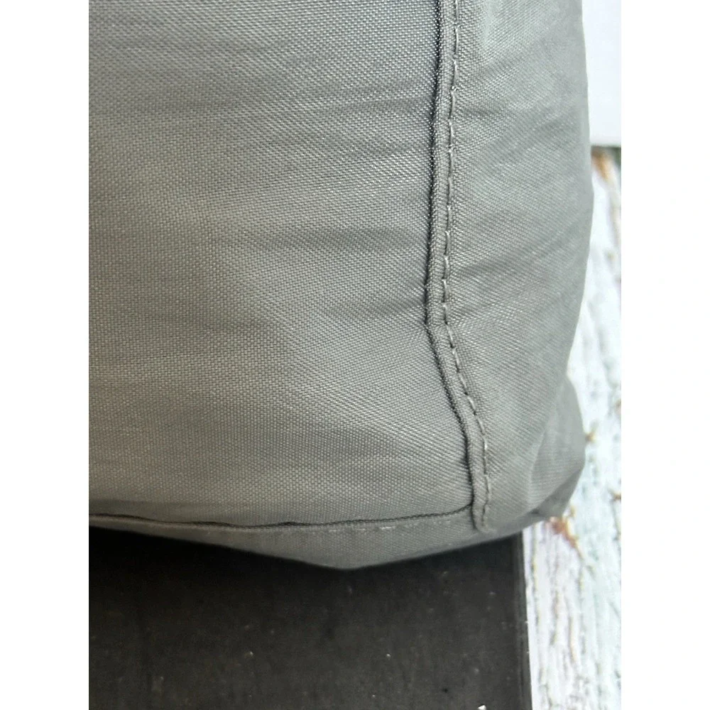 Baggallini Gray Nylon Small Crossbody Purse Bag Adjustable‎ Strap